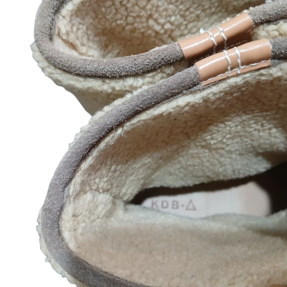 Kelci Dagger Sherpa Tan Beige Mid Booties Boots Buckle Womans 9.5 Outdoor